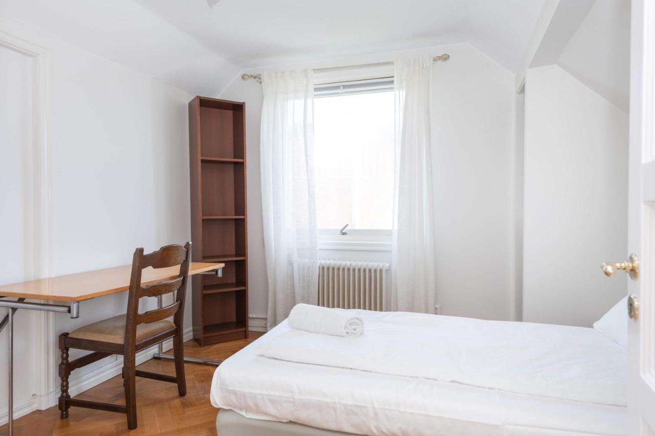 White & Bright Room In A Shared Apartment Göteborg Dış mekan fotoğraf